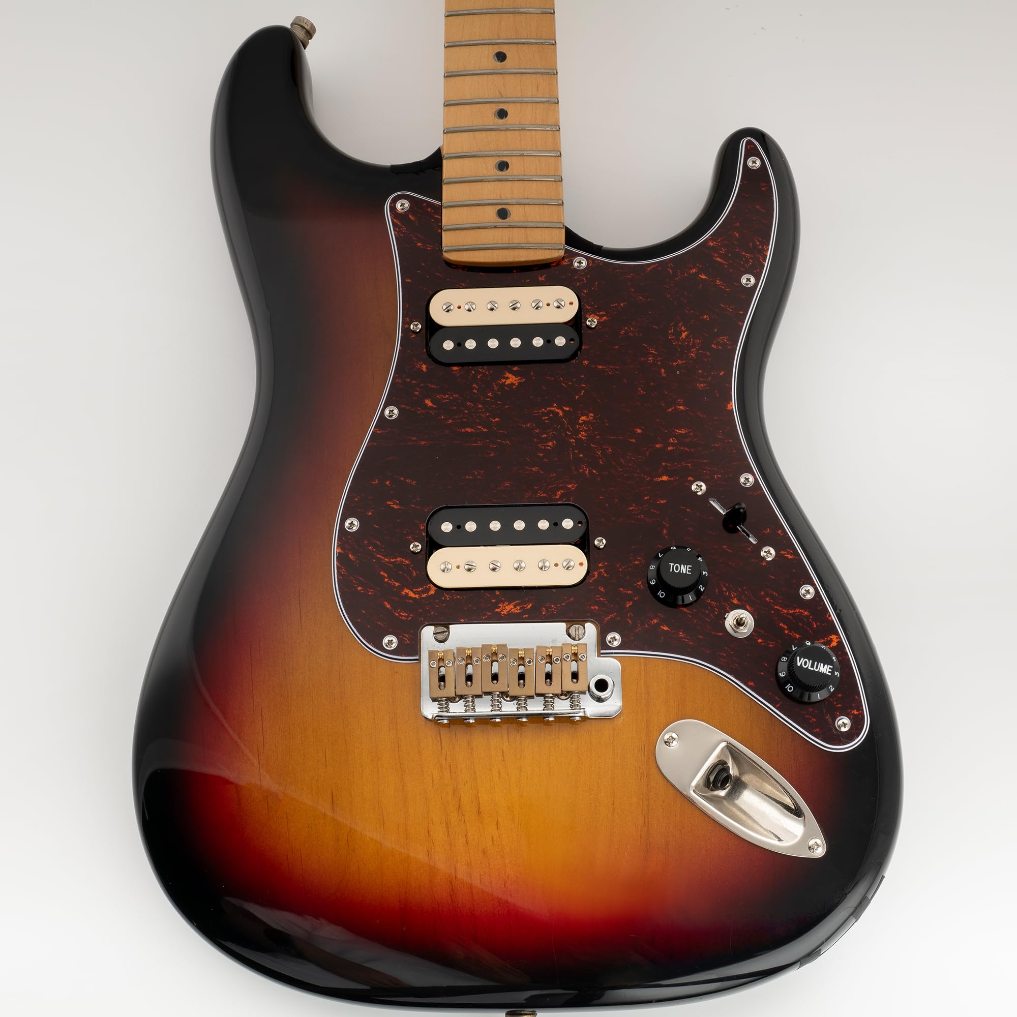 Amazon.co.jp: Musiclily Pro 11穴 STストラトピックガードHH ラウンド